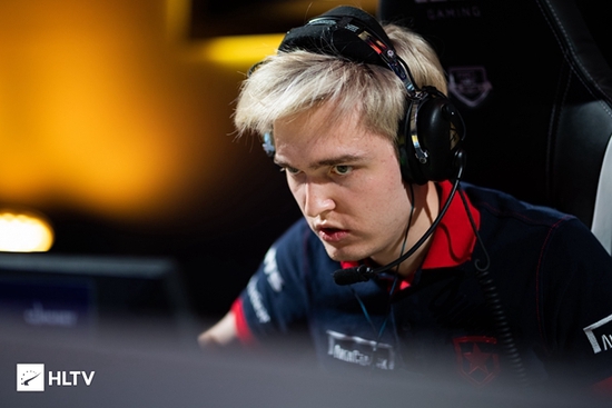 美国留学朴正熙长孙正式入伍海军陆战队